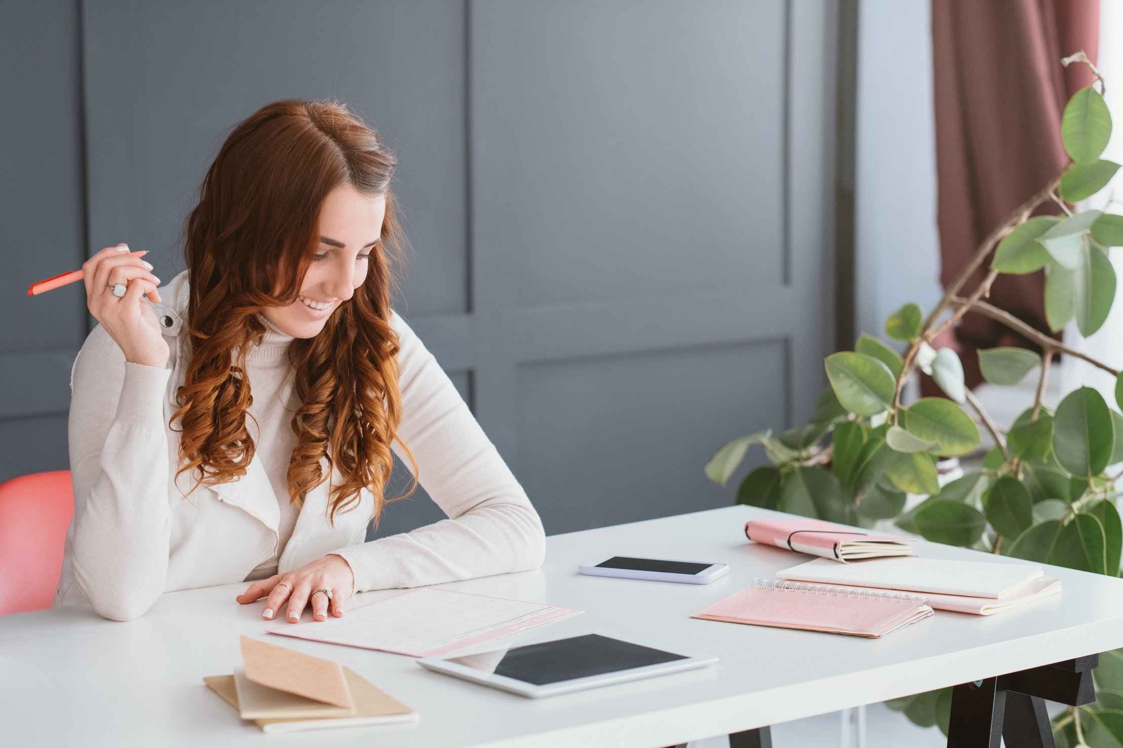 agenda ambitious marketing plans content smm woman